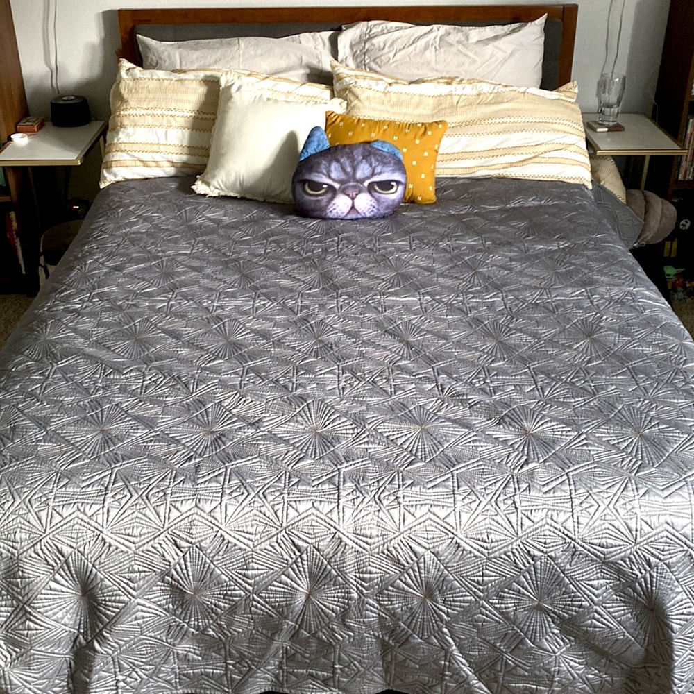 West Elm Geometric Shiny Slate Gray Quilt Bedspread Full Queen